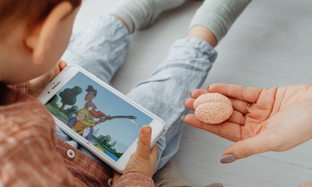 10 bad effects of mobile phones on your children