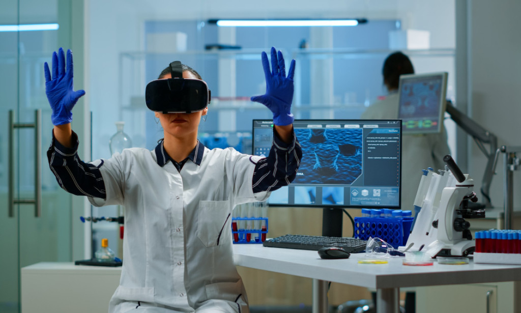 Virtual Reality(VR) and its Benefits