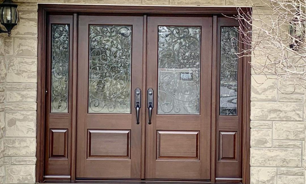 Rejuvenate Your Home's Entrance: Refinishing Wooden Doors in Atlanta