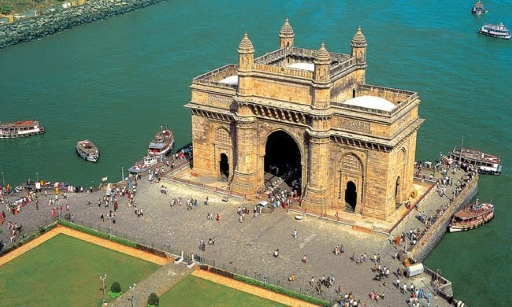 Exploring Mumbai: Best Places to Visit and Where to Stay