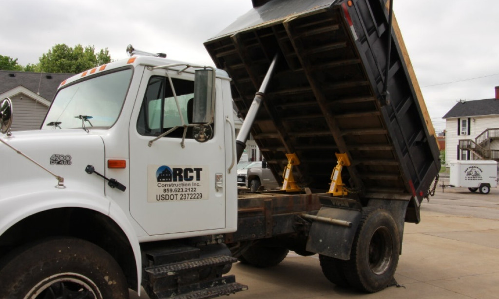 Choosing the Right BedLock System for Your Dump Truck Repair Needs