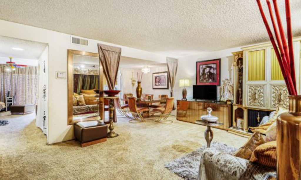 Stunning Townhome in The Heart of Innovation is Being Sold Privately!