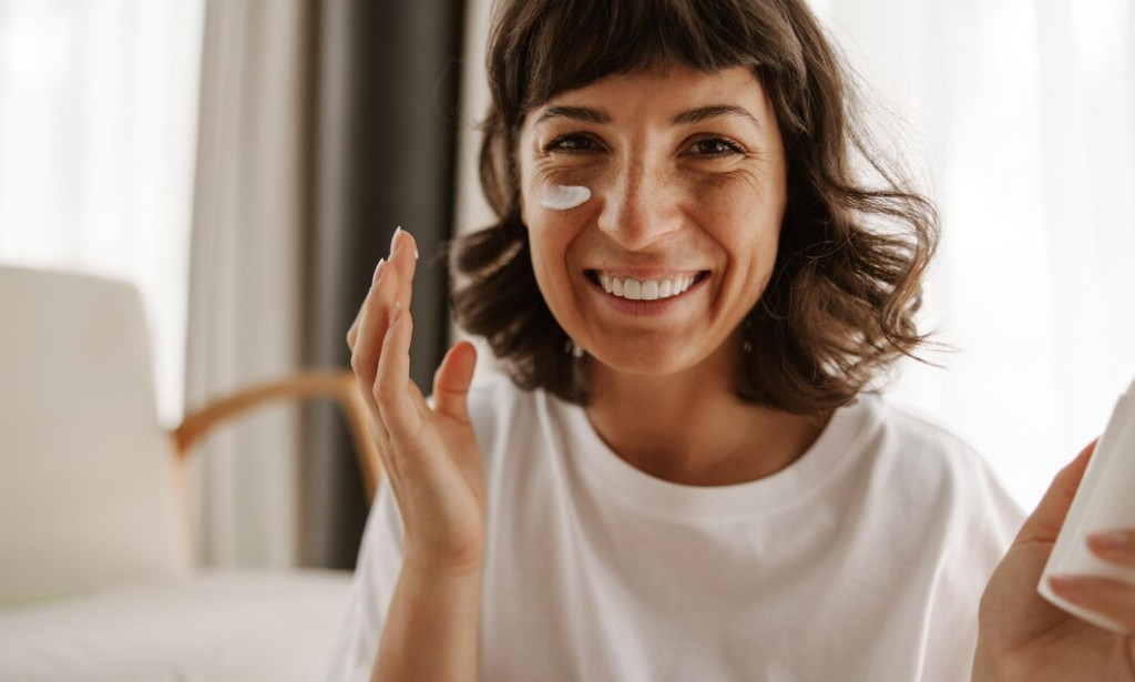 What is the Correct Way to Apply Advanced Sunscreen?