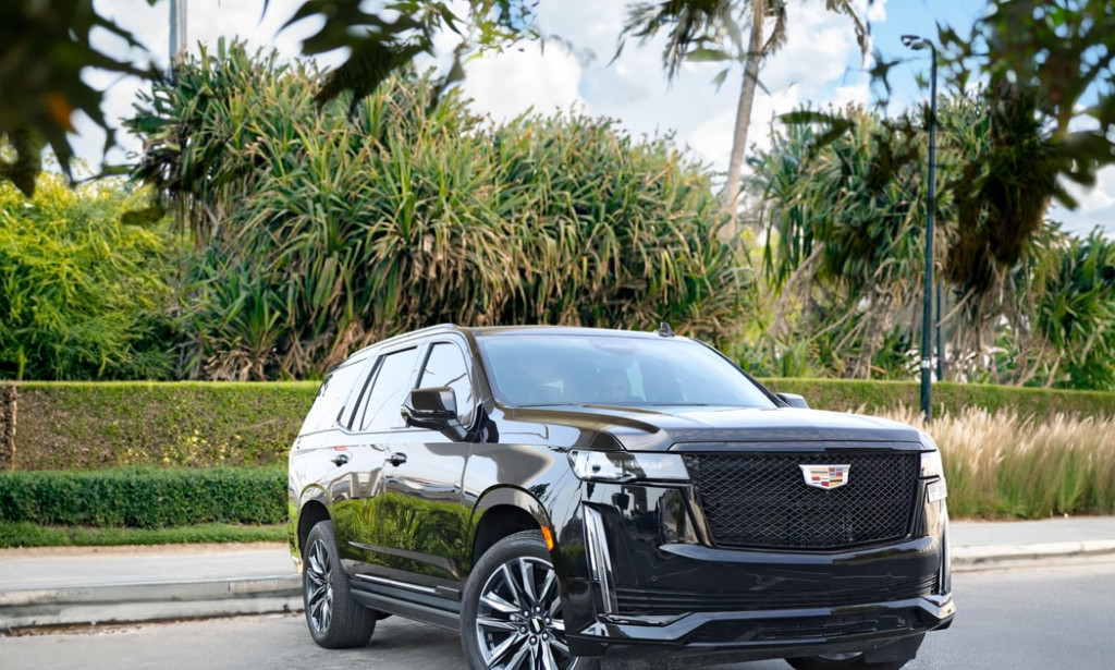 Which Weekly Car Rental Plans in Dubai Balance Cost and Comfort in 2026?