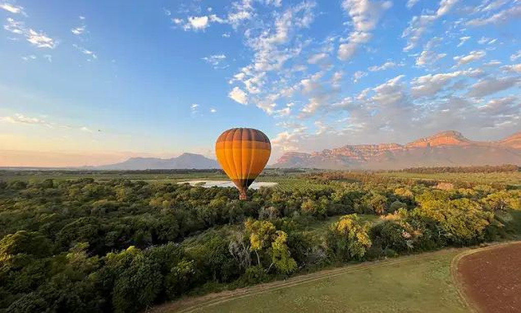 Discover South Africa with African Travel Luxury Safari Adventures and Balloon Rides Above Kruger